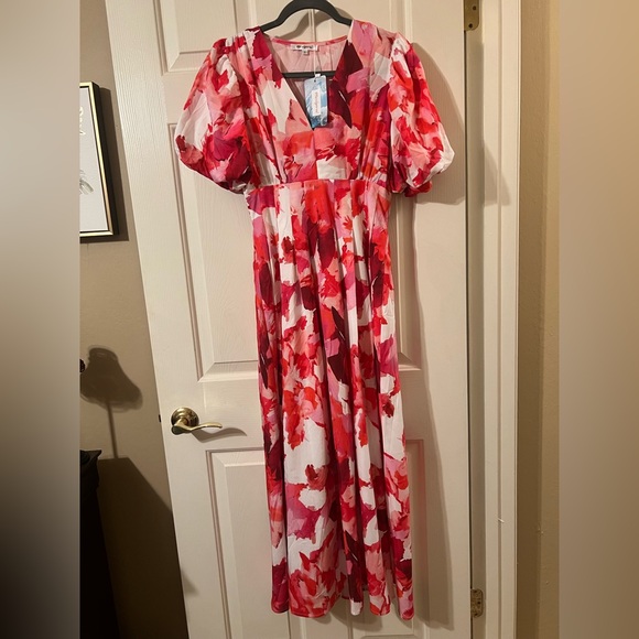 NWT Pink and White Floral Puff Sleeve V Neck High Waist Maxi Dress Size Small - Picture 4 of 15